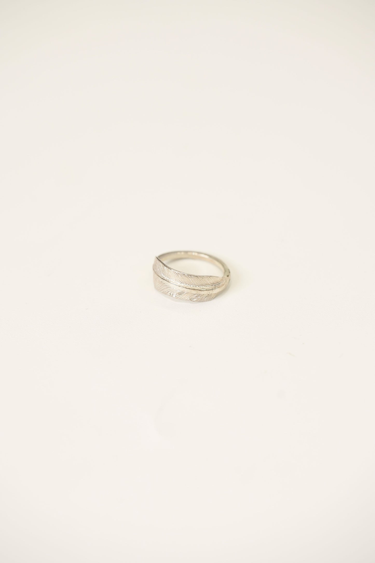 First Arrows Kazekiri Feather Ring R-122 (non resized)