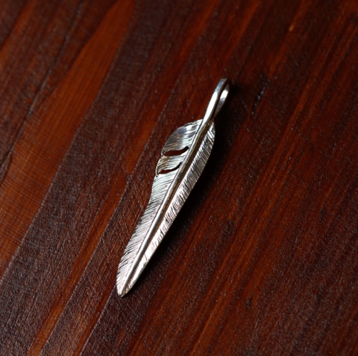 First Arrow's Silver P-557L KAZEKIRI Feather (M)