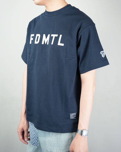 FDMTL LOGO TEE NAVY FA26/TE16