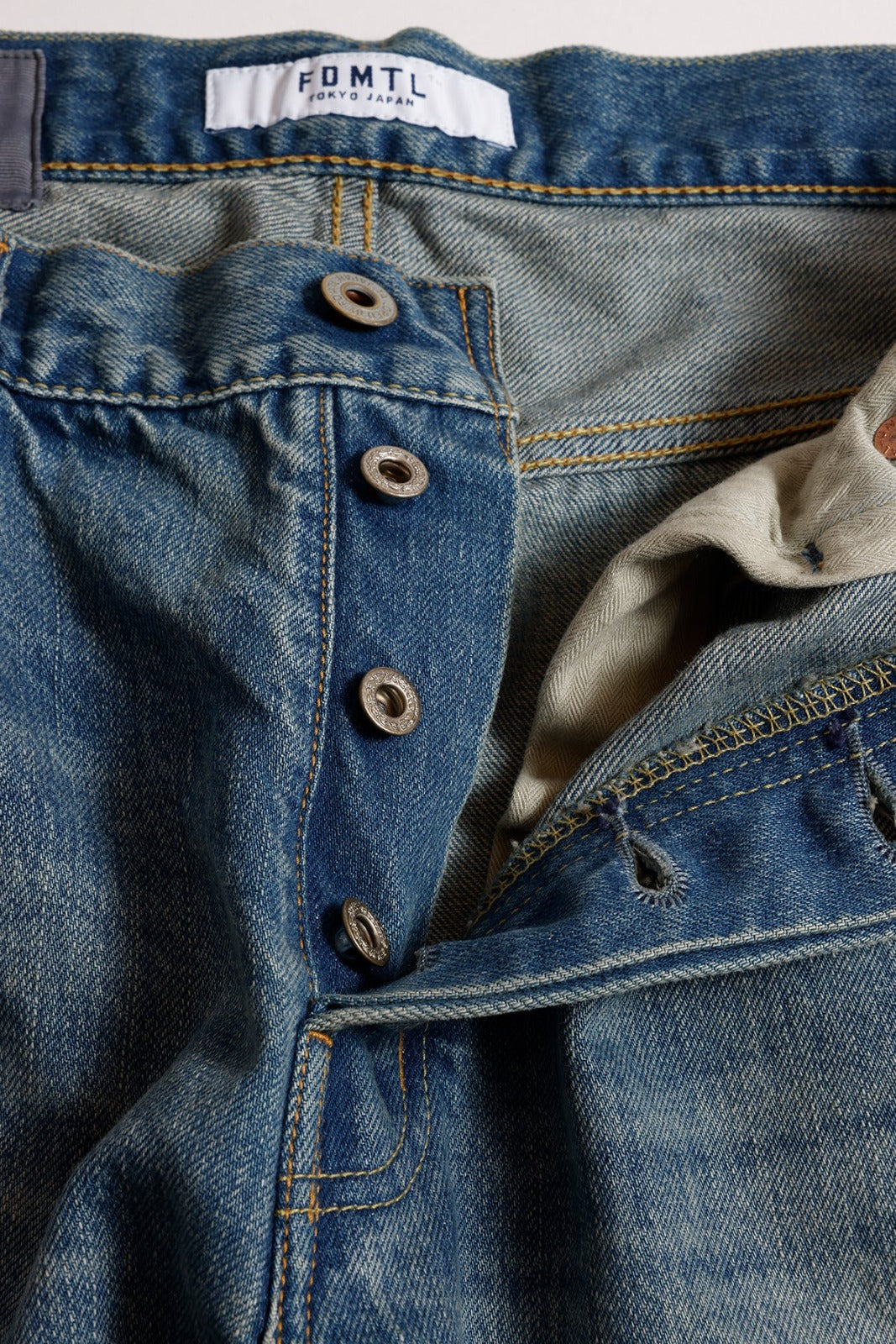 FDMTL CLASSIC STRAIGHT DENIM CS134 FA26/MG134 INDIGO