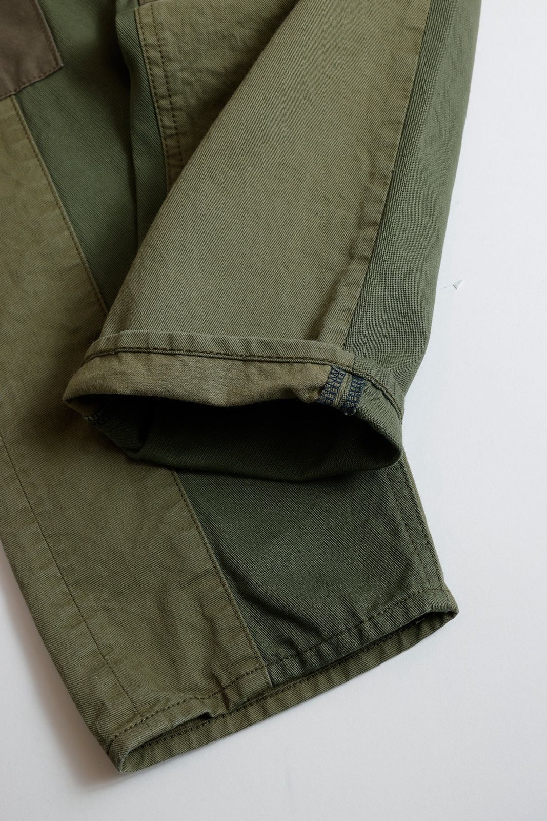 FDMTL FA25PN31B PATCHWORK PANTS RINSE KHAKI