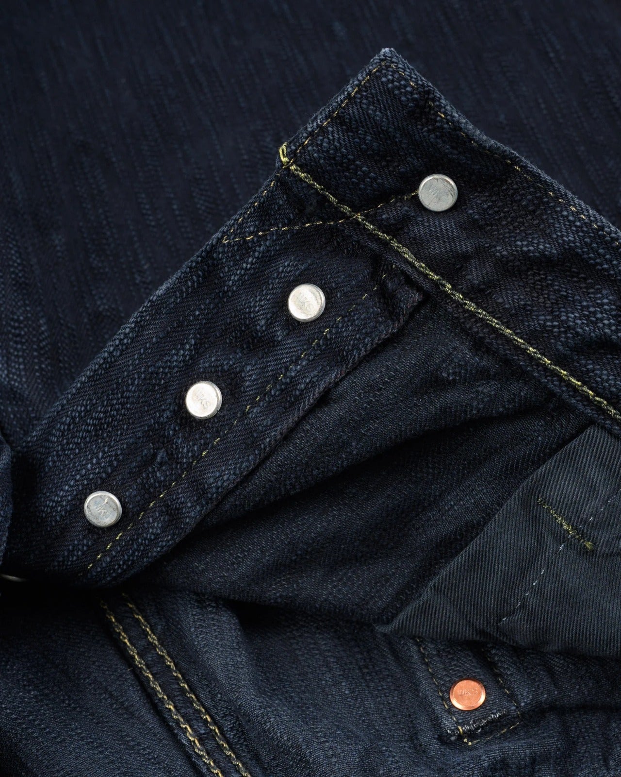 Iron Heart IH-888S-SLBod 16oz Slubby Selvedge Denim Relaxed Tapered Cut Jeans - Indigo Overdyed Black